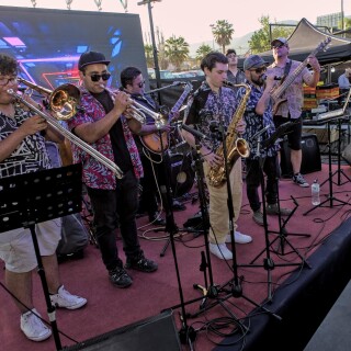 Dr.Santillan-feria-navidena-la-calera-202511